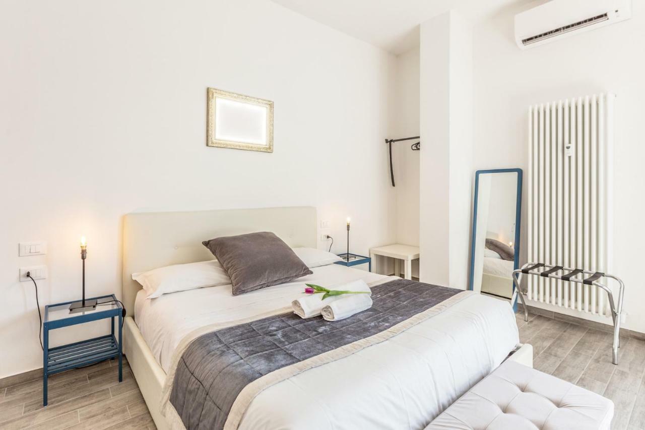Central City Rooms Executive Suite Bolonia Exterior foto